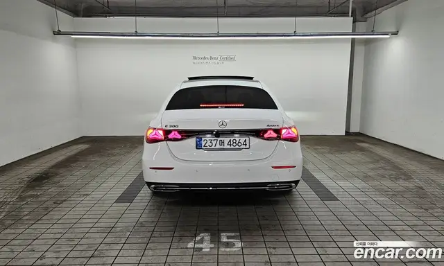 Mercedes-Benz E-Class 2024 2.0 автомат (гидро), миниатюра 4 Mercedes-Benz E-Class 2024 2.0 автомат (гидро), миниатюра 4