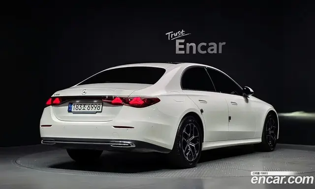 Mercedes-Benz E-Class 2024 2.0 автомат (гидро), миниатюра 2 Mercedes-Benz E-Class 2024 2.0 автомат (гидро), миниатюра 2
