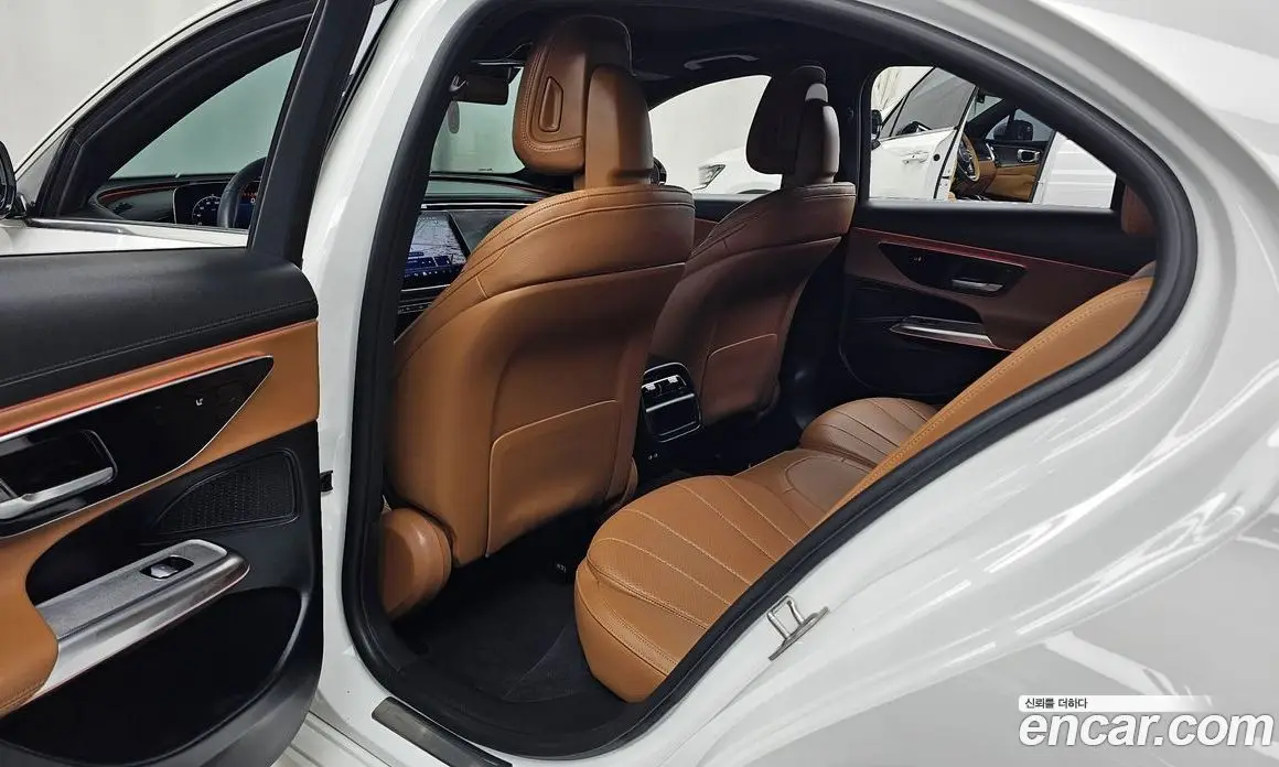 Mercedes-Benz E-Class 2024 2.0 автомат (гидро), фото 16 Mercedes-Benz E-Class 2024 2.0 автомат (гидро), фото 16