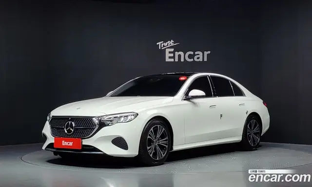Mercedes-Benz E-Class 2025 2.0 автомат (гидро), миниатюра 1 Mercedes-Benz E-Class 2025 2.0 автомат (гидро), миниатюра 1