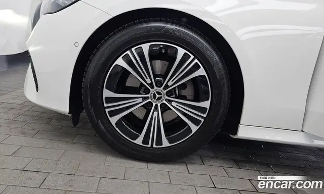 Mercedes-Benz E-Class 2025 2.0 автомат (гидро), миниатюра 5 Mercedes-Benz E-Class 2025 2.0 автомат (гидро), миниатюра 5