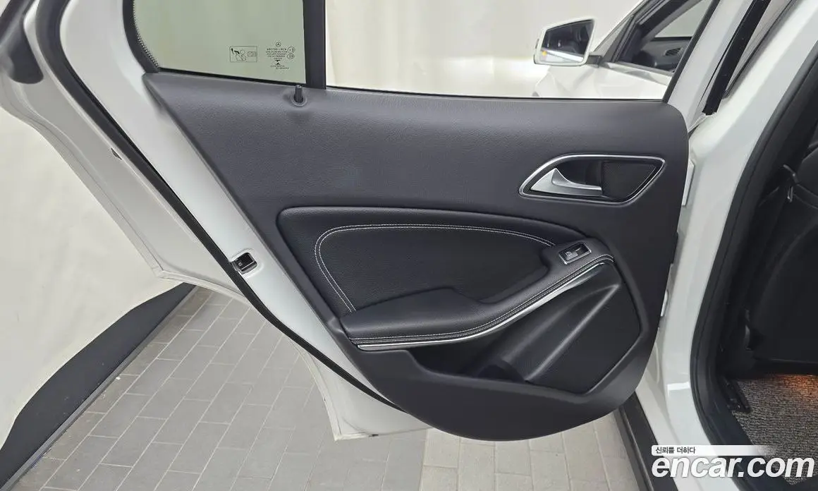 Mercedes-Benz GLA-Class 2018 2.0 автомат (гидро), фото 15