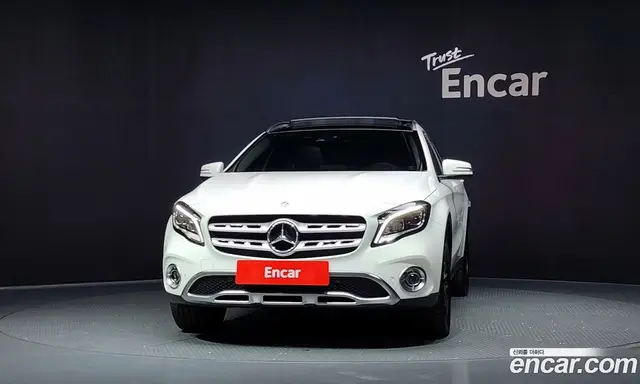 Mercedes-Benz GLA-Class 2018 2.0 автомат (гидро), миниатюра 3