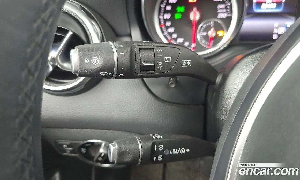 Mercedes-Benz GLA-Class 2018 2.0 автомат (гидро), фото 27