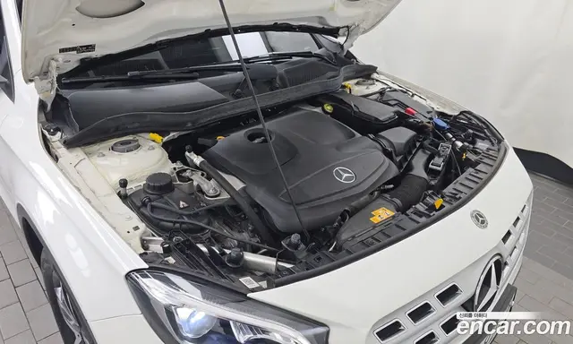 Mercedes-Benz GLA-Class 2018 2.0 автомат (гидро), миниатюра 6
