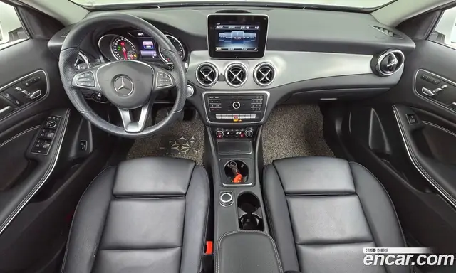 Mercedes-Benz GLA-Class 2018 2.0 автомат (гидро), миниатюра 10