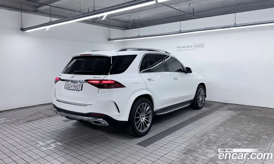 Mercedes-Benz GLE-Class 2024 3.0 автомат (гидро), фото 2 Mercedes-Benz GLE-Class 2024 3.0 автомат (гидро), фото 2