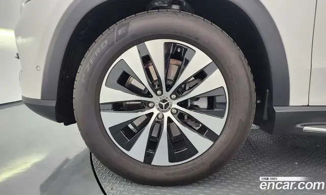 Mercedes-Benz GLE-Class 2026 2.0 автомат (гидро), миниатюра 5 Mercedes-Benz GLE-Class 2026 2.0 автомат (гидро), миниатюра 5