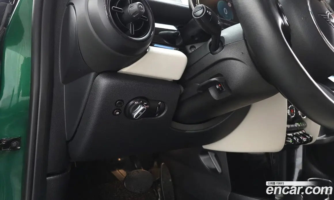 Mini Cooper 2023 2.0 автомат (гидро), фото 12