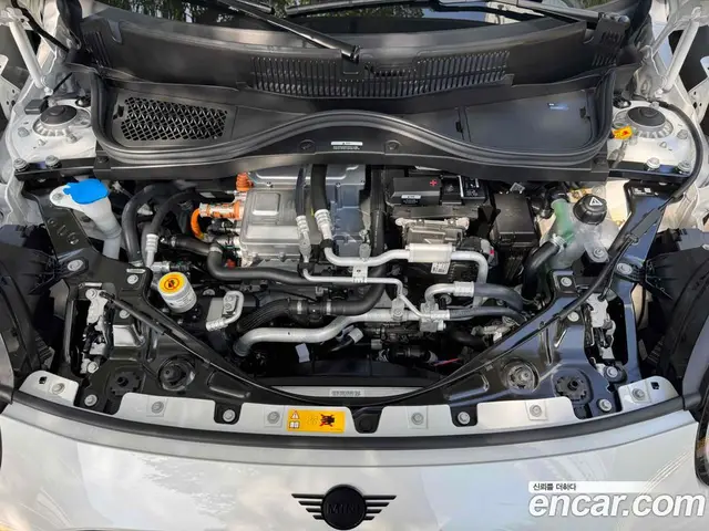 Mini Cooper 2025 0.1 автомат (гидро), миниатюра 6 Mini Cooper 2025 0.1 автомат (гидро), миниатюра 6