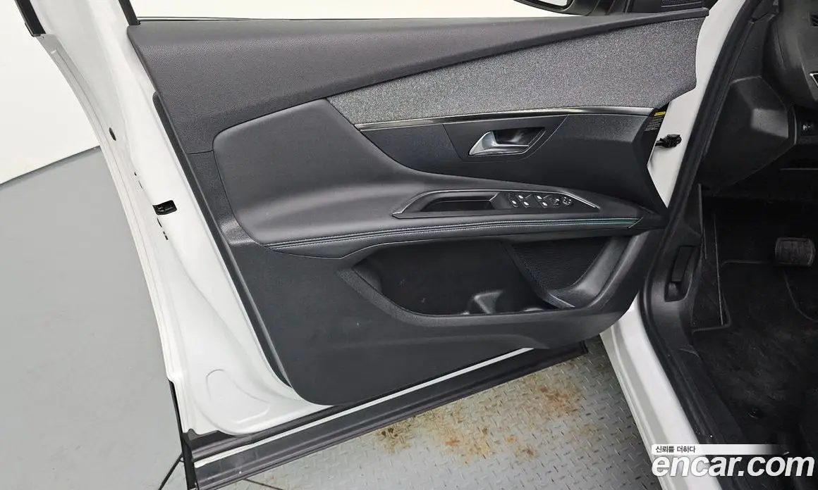 Peugeot 3008 2024 1.2 автомат (гидро), фото 14