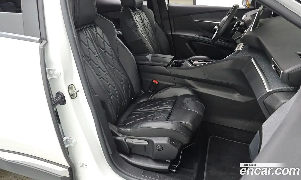 Peugeot 3008 2024 1.2 автомат (гидро), фото 16