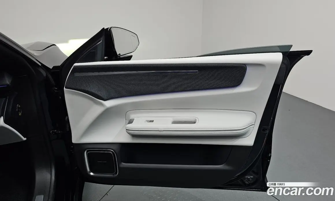Polestar Polestar 4 2025 0.2 автомат (гидро), фото 14 Polestar Polestar 4 2025 0.2 автомат (гидро), фото 14