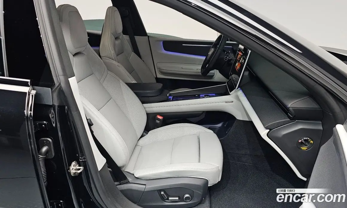 Polestar Polestar 4 2025 0.2 автомат (гидро), фото 16 Polestar Polestar 4 2025 0.2 автомат (гидро), фото 16