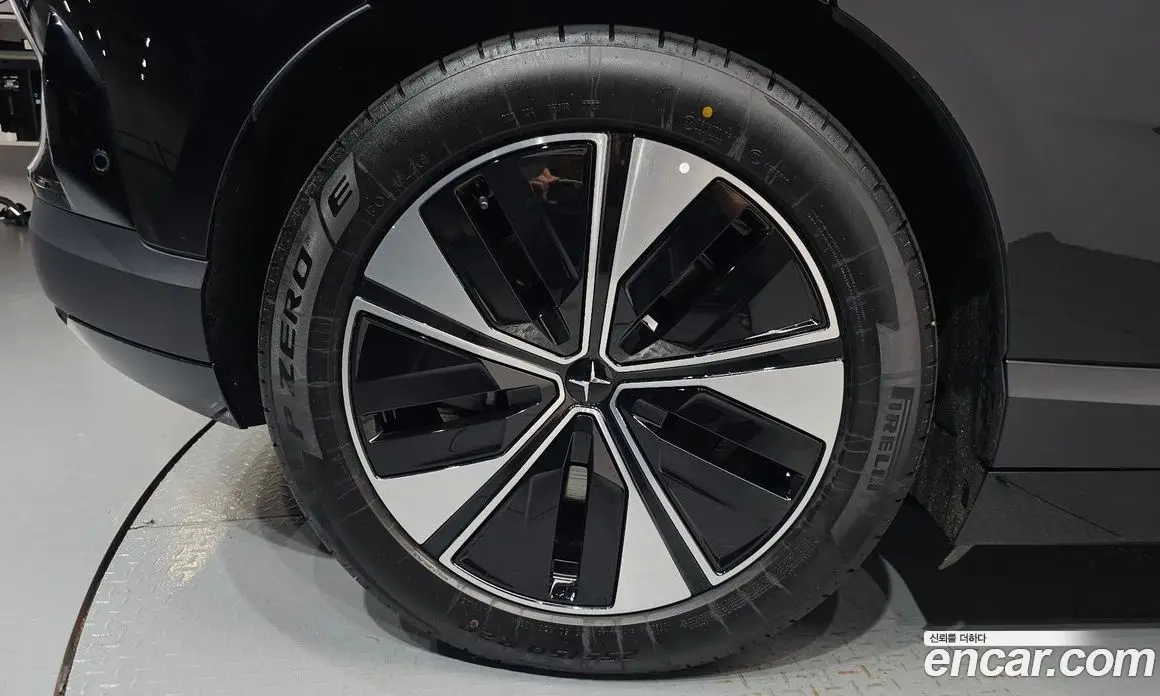 Polestar Polestar 4 2025 0.2 автомат (гидро), фото 7 Polestar Polestar 4 2025 0.2 автомат (гидро), фото 7