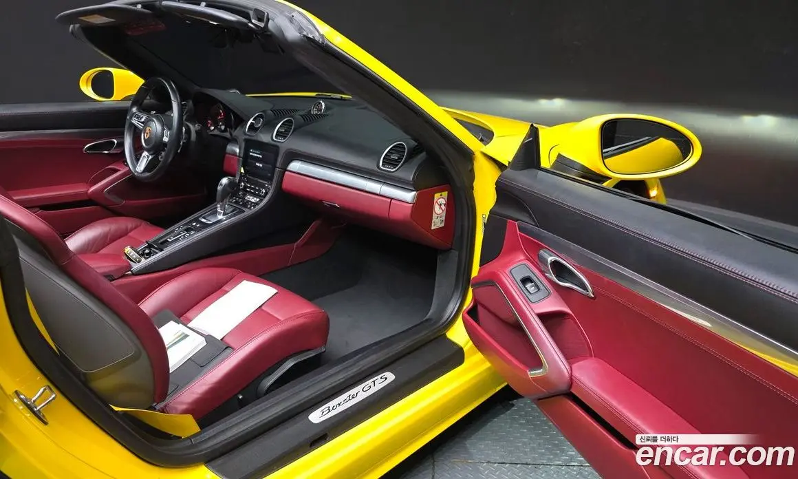 Porsche 718 2018 2.5 автомат (гидро), фото 17 Porsche 718 2018 2.5 автомат (гидро), фото 17