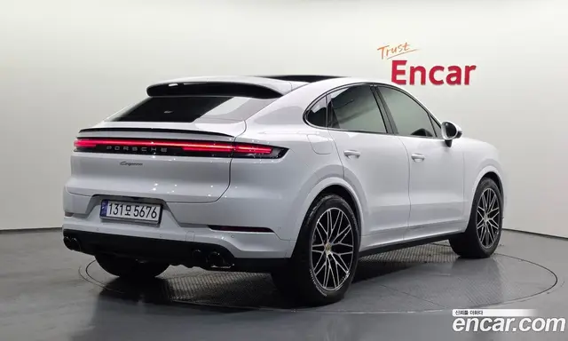 Porsche Cayenne 2024 3.0 автомат (гидро), миниатюра 2