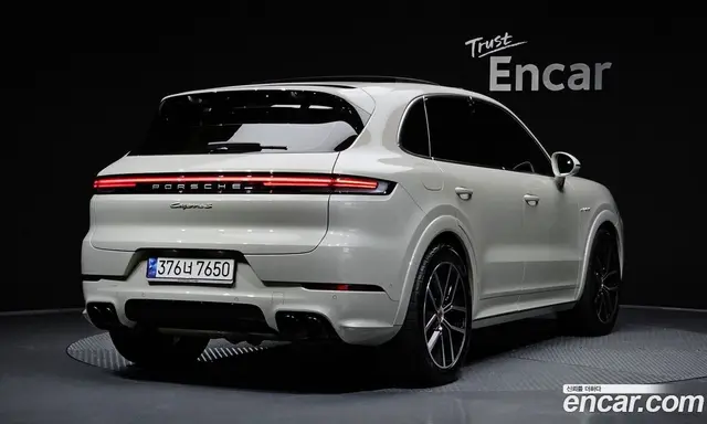 Porsche Cayenne 2024 3.0 автомат (гидро), миниатюра 2 Porsche Cayenne 2024 3.0 автомат (гидро), миниатюра 2