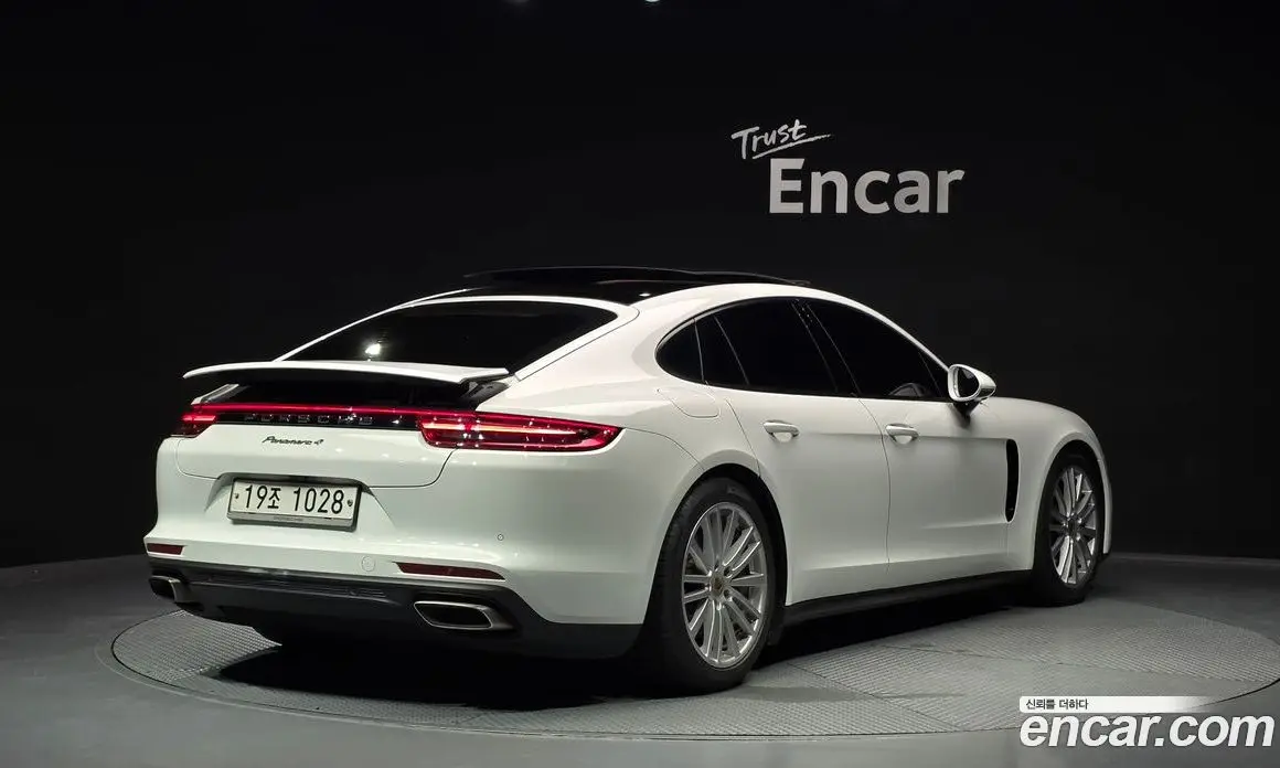 Porsche Panamera 2018 3.0 автомат (гидро), фото 2 Porsche Panamera 2018 3.0 автомат (гидро), фото 2