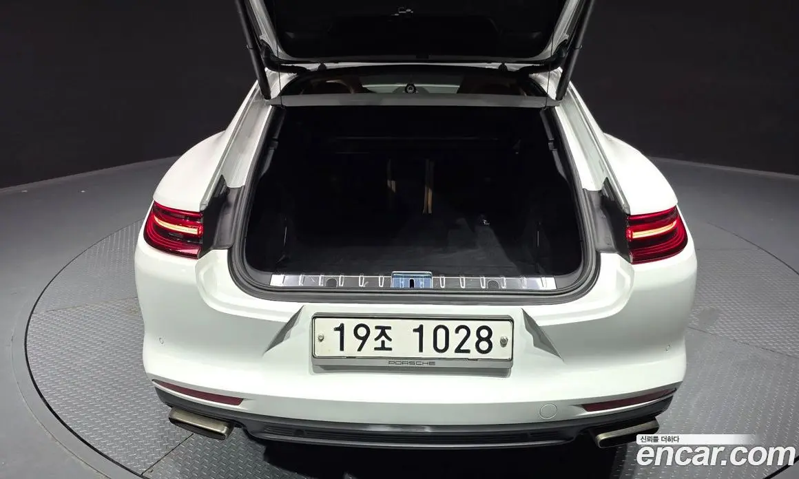 Porsche Panamera 2018 3.0 автомат (гидро), фото 20 Porsche Panamera 2018 3.0 автомат (гидро), фото 20