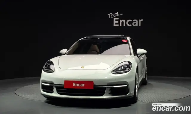 Porsche Panamera 2018 3.0 автомат (гидро), миниатюра 3 Porsche Panamera 2018 3.0 автомат (гидро), миниатюра 3
