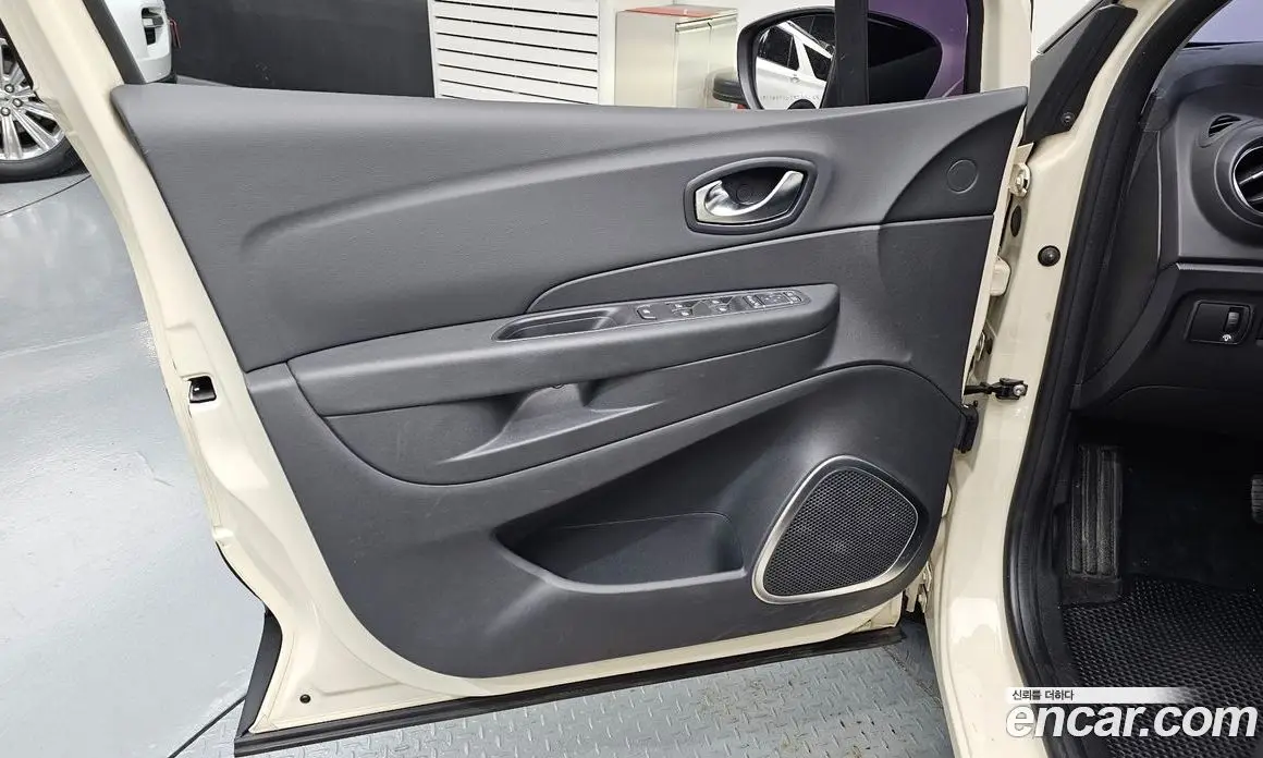 Renault (Samsung) QM3 2017 1.5 автомат (гидро), фото 14 Renault (Samsung) QM3 2017 1.5 автомат (гидро), фото 14