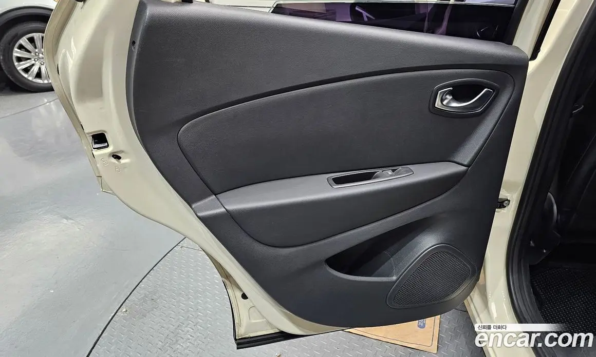 Renault (Samsung) QM3 2017 1.5 автомат (гидро), фото 15 Renault (Samsung) QM3 2017 1.5 автомат (гидро), фото 15