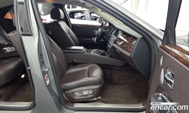 Rolls-Royce Ghost 2015 6.6 автомат (гидро), миниатюра 11 Rolls-Royce Ghost 2015 6.6 автомат (гидро), миниатюра 11