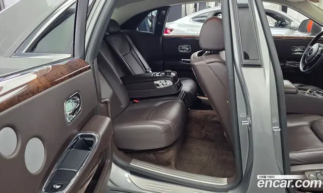 Rolls-Royce Ghost 2015 6.6 автомат (гидро), миниатюра 12