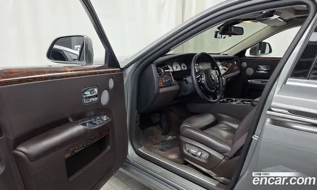Rolls-Royce Ghost 2015 6.6 автомат (гидро), миниатюра 10 Rolls-Royce Ghost 2015 6.6 автомат (гидро), миниатюра 10