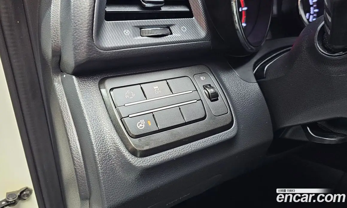 SsangYong TIBOLI 2017 1.6 автомат (гидро), фото 22 SsangYong TIBOLI 2017 1.6 автомат (гидро), фото 22