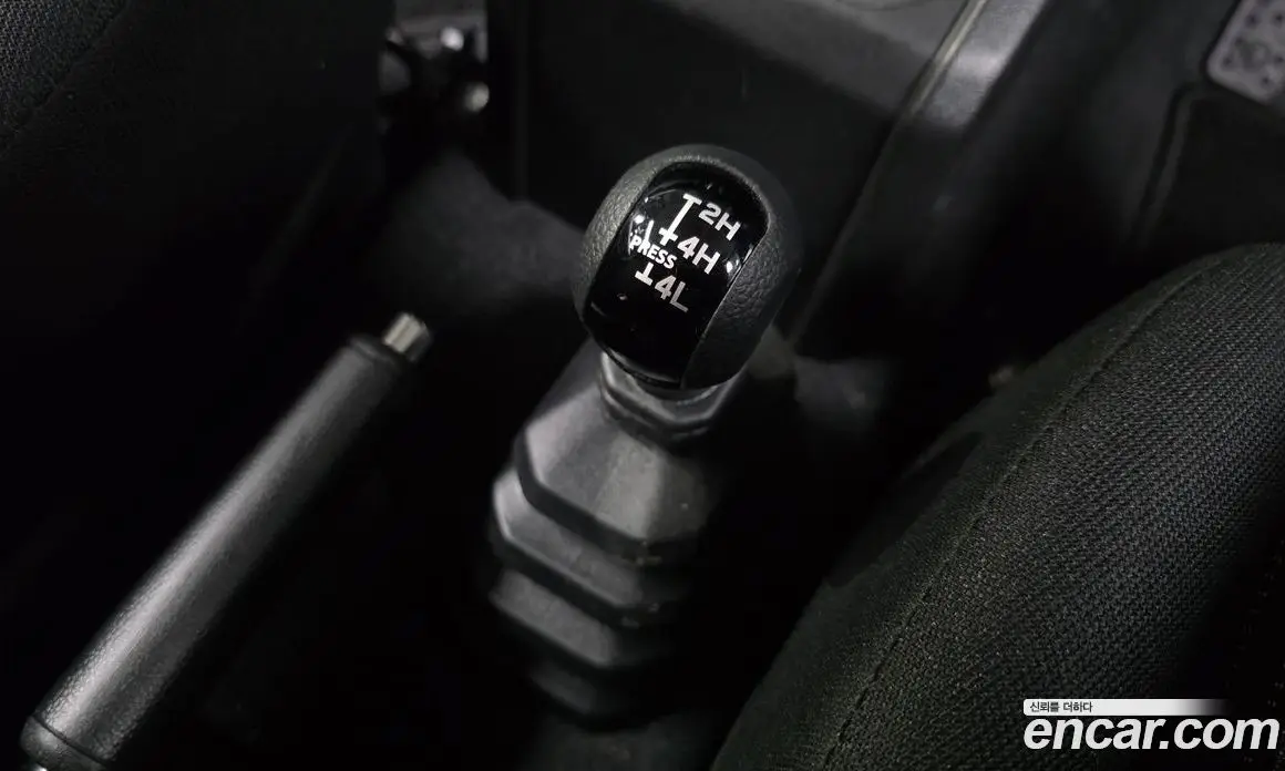 Suzuki Jimny 2025 0.7 автомат (гидро), фото 34 Suzuki Jimny 2025 0.7 автомат (гидро), фото 34