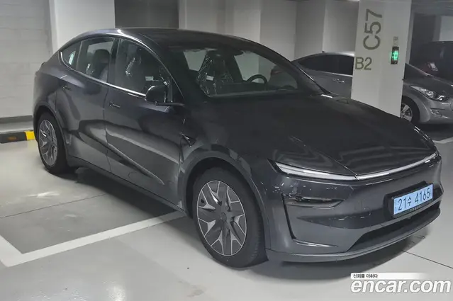 Tesla Model Y 2026 автомат (гидро), миниатюра 1 Tesla Model Y 2026 автомат (гидро), миниатюра 1