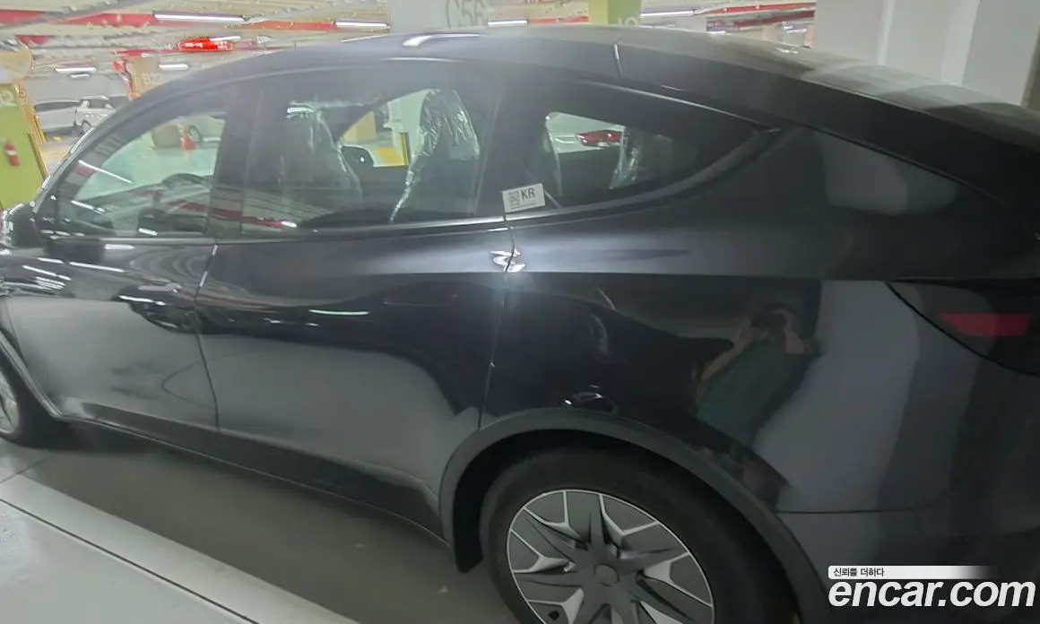 Tesla Model Y 2026 автомат (гидро), фото 2 Tesla Model Y 2026 автомат (гидро), фото 2