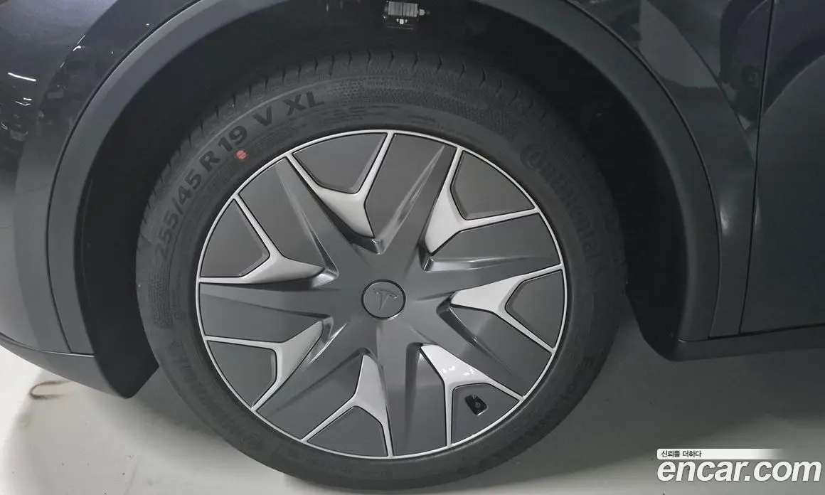 Tesla Model Y 2026 автомат (гидро), фото 5 Tesla Model Y 2026 автомат (гидро), фото 5