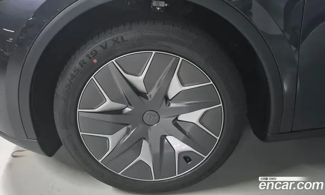 Tesla Model Y 2026 автомат (гидро), миниатюра 5 Tesla Model Y 2026 автомат (гидро), миниатюра 5