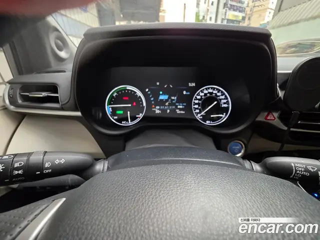 Toyota Sienna 2022 2.5 автомат (гидро), миниатюра 1 Toyota Sienna 2022 2.5 автомат (гидро), миниатюра 1