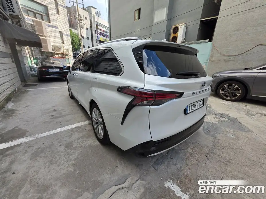 Toyota Sienna 2022 2.5 автомат (гидро), фото 6 Toyota Sienna 2022 2.5 автомат (гидро), фото 6