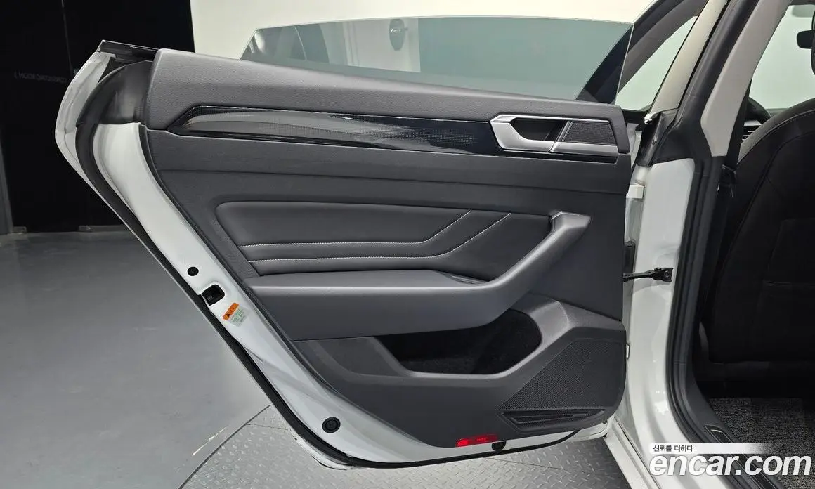 Volkswagen Arteon 2022 2.0 автомат (гидро), фото 14 Volkswagen Arteon 2022 2.0 автомат (гидро), фото 14
