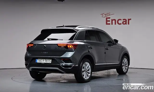 Volkswagen T-Roc 2021 2.0 автомат (гидро), миниатюра 1 Volkswagen T-Roc 2021 2.0 автомат (гидро), миниатюра 1