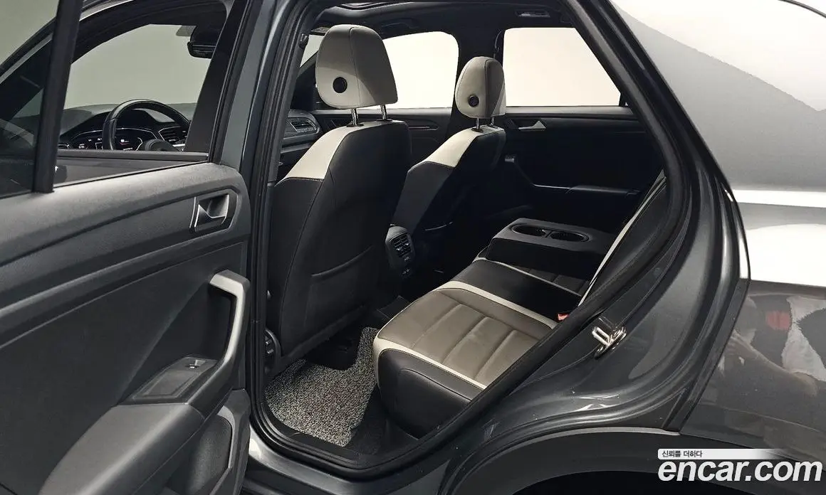 Volkswagen T-Roc 2021 2.0 автомат (гидро), фото 15 Volkswagen T-Roc 2021 2.0 автомат (гидро), фото 15