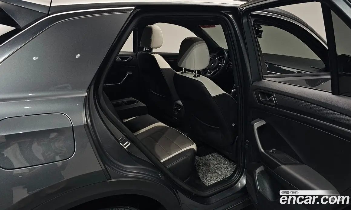 Volkswagen T-Roc 2021 2.0 автомат (гидро), фото 17 Volkswagen T-Roc 2021 2.0 автомат (гидро), фото 17