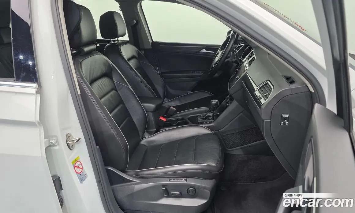 Volkswagen Tiguan 2020 2.0 автомат (гидро), фото 11 Volkswagen Tiguan 2020 2.0 автомат (гидро), фото 11