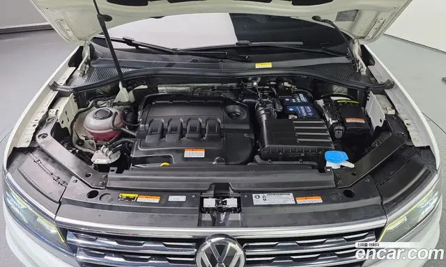 Volkswagen Tiguan 2020 2.0 автомат (гидро), миниатюра 6 Volkswagen Tiguan 2020 2.0 автомат (гидро), миниатюра 6