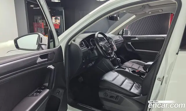 Volkswagen Tiguan 2020 2.0 автомат (гидро), миниатюра 10 Volkswagen Tiguan 2020 2.0 автомат (гидро), миниатюра 10