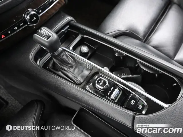 Volvo XC90 2016 2.0 автомат (гидро), миниатюра 9 Volvo XC90 2016 2.0 автомат (гидро), миниатюра 9