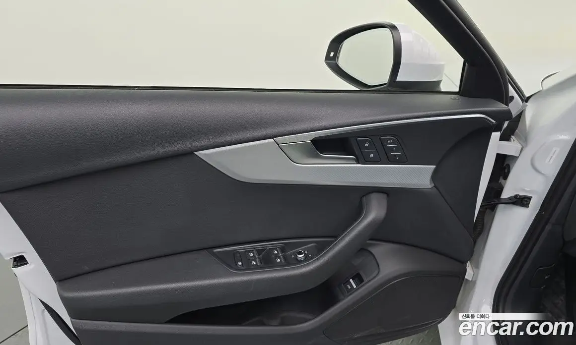 Audi A4 2019 2.0 автомат (гидро), фото 14 Audi A4 2019 2.0 автомат (гидро), фото 14