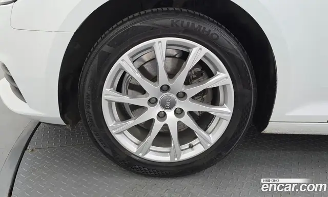 Audi A4 2019 2.0 автомат (гидро), миниатюра 5 Audi A4 2019 2.0 автомат (гидро), миниатюра 5