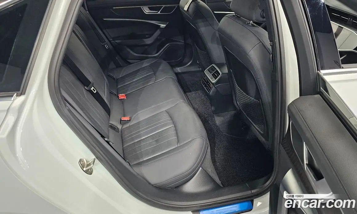 Audi A6 2021 2.0 автомат (гидро), фото 17 Audi A6 2021 2.0 автомат (гидро), фото 17