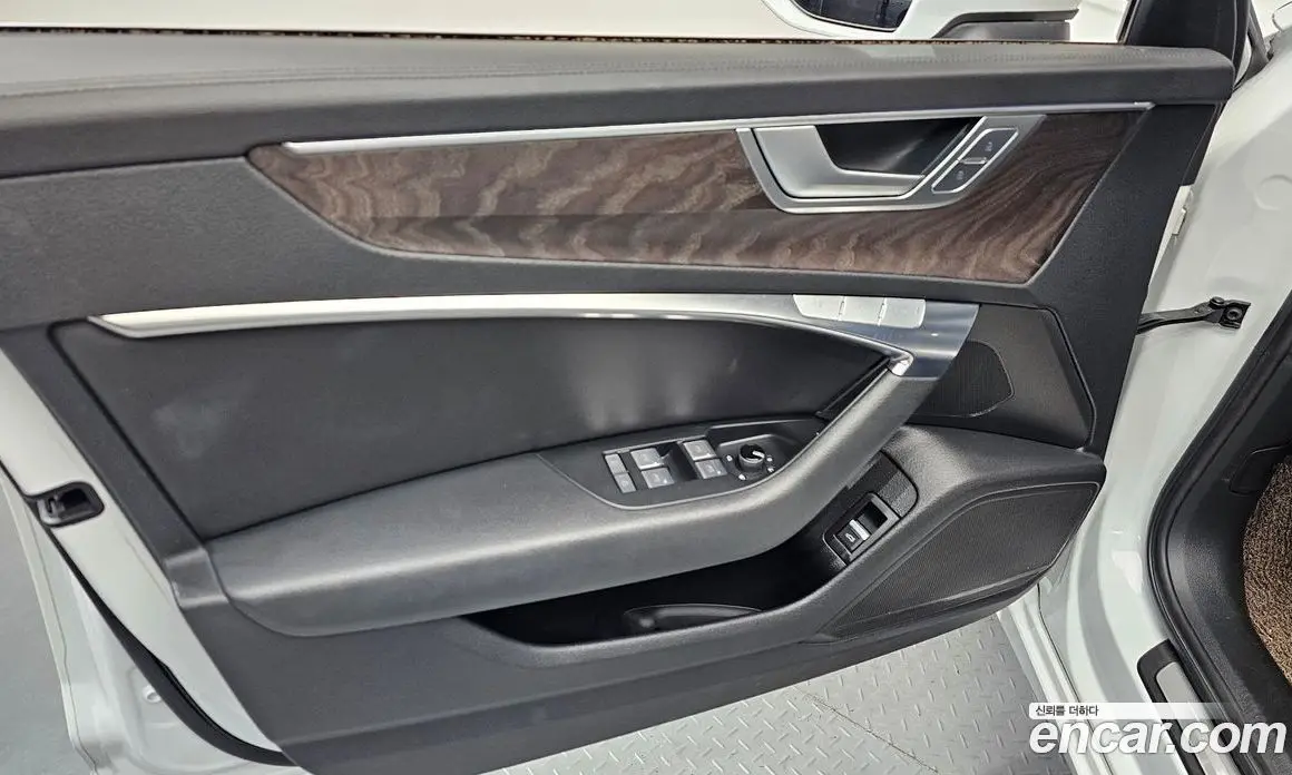 Audi A6 2022 2.0 автомат (гидро), фото 14 Audi A6 2022 2.0 автомат (гидро), фото 14